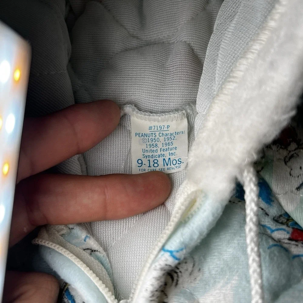 Snoopy Baby Body Suit 9-18 Months Talon Zip Vintage 60's Bodysuit USA Peanuts